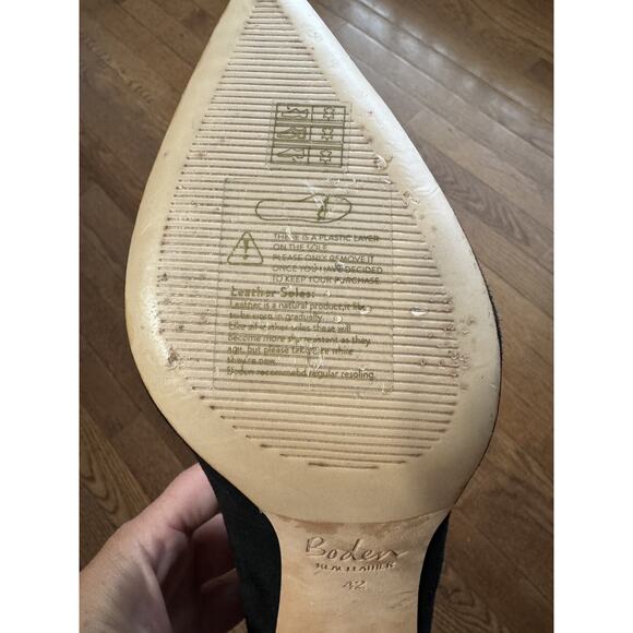 Boden Roseberry Heeled Bootie Black Suede V Opening Step In Women's Size US 11 - Picture 8 of 9